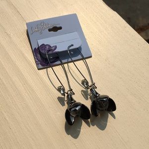 Libby Edelman Black Dangle Flower Shaped Earrings